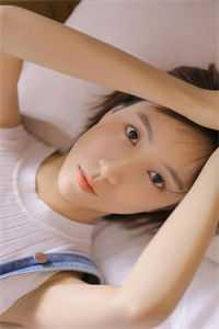 深夜出租车上yin娃卖