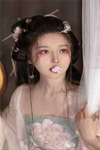 联姻后我成了大佬的白月光[看